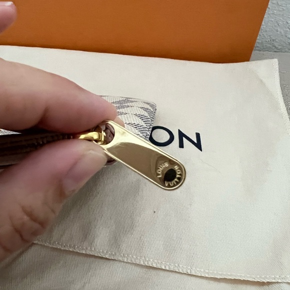 Louis Vuitton City Pochette Pouch *RARE* - Picture 7 of 8